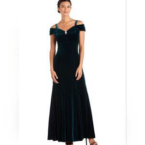 R&M Richards 2509 Formal Off Shoulder Deep Emerald Green Velvet Holiday Dress 6